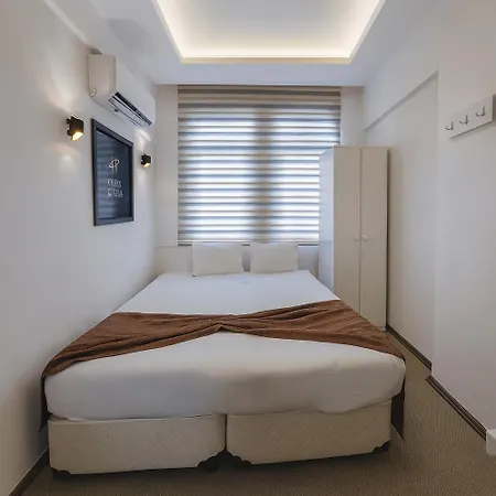 Marine Point Apartment